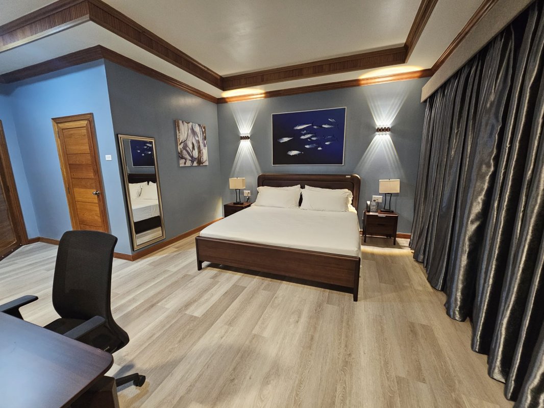 Deluxe Queen Room 